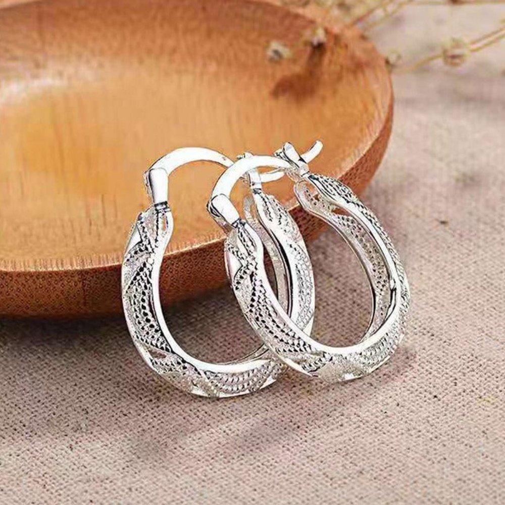 18K White Gold Womens Small Etched Hoop Earrings Ladies New 18 K Silver Jewelry